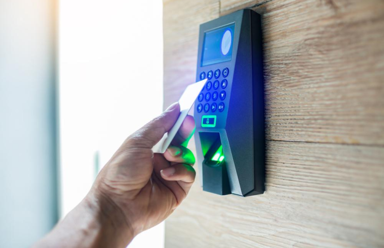 Top 5 Features to Look for in a Door Access Control System